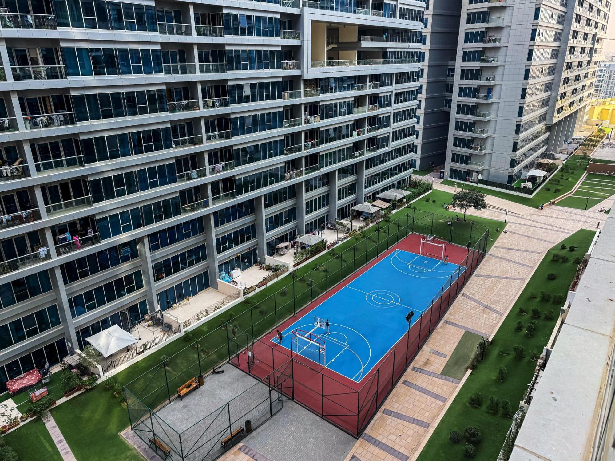 Sky High Serenity Modern With Gym Access Apartment *
