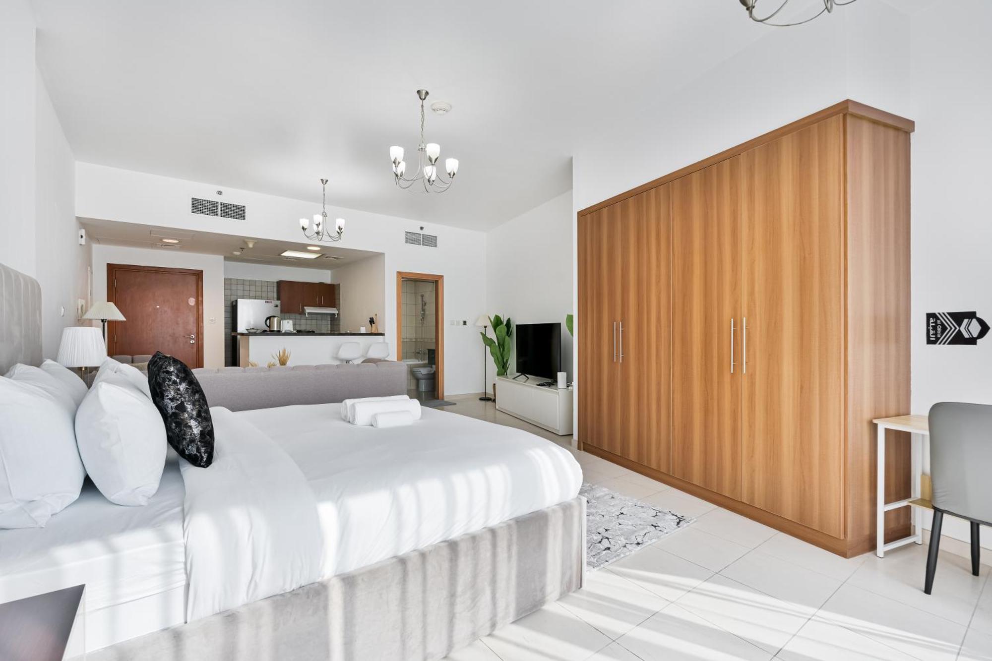 Apartment Sky High Serenity Modern With Gym Access