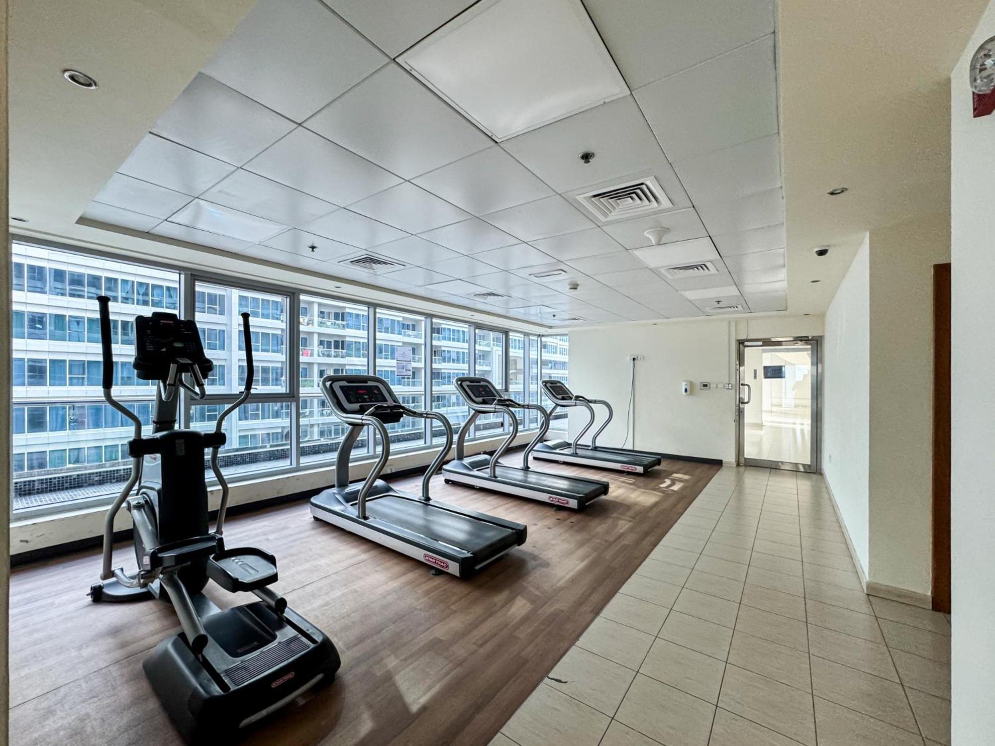 Sky High Serenity Modern With Gym Access