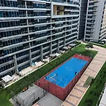 Sky High Serenity Modern Studio With Gym Access