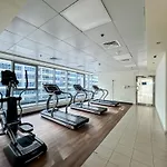 Sky High Serenity Modern Studio With Gym Access
