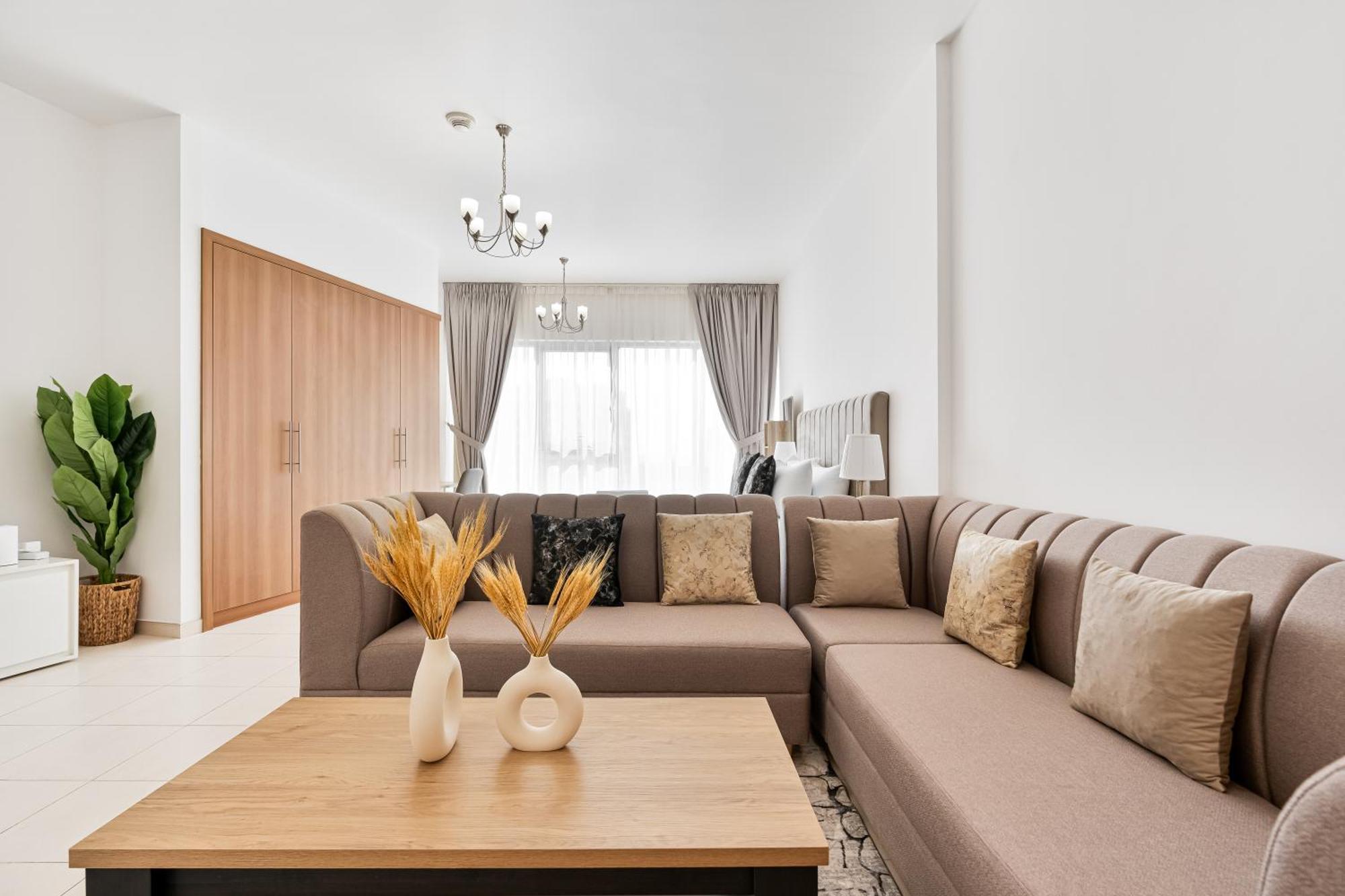 Sky High Serenity Modern With Gym Access Dubai